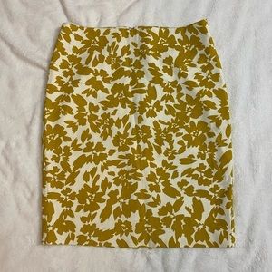 Loft Mustard and White Fall Floral Leaves Midi Pencil Skirt Women’s Size 8